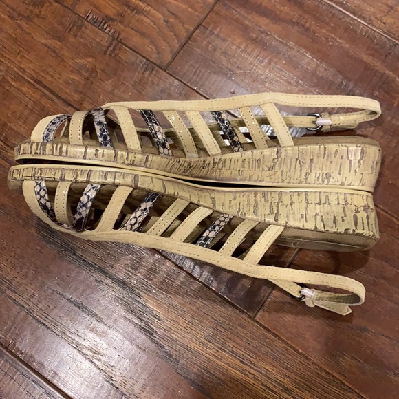 Aerosoles beige and faux snake strapped wedge. New!! - Picture 4 of 8
